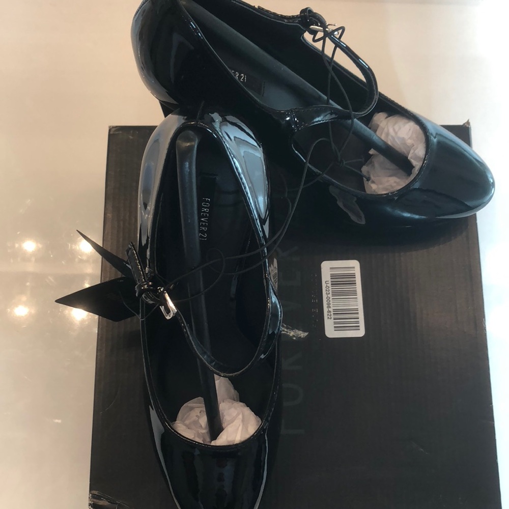 NWT 7 Forever 21 Black Pumps - Picture 2 of 3